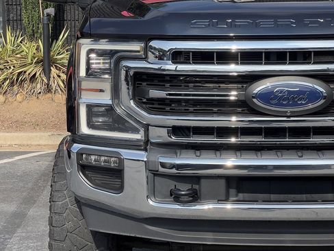 Used 2021 Ford F250 Lariat w/ Lariat Ultimate Package image 4