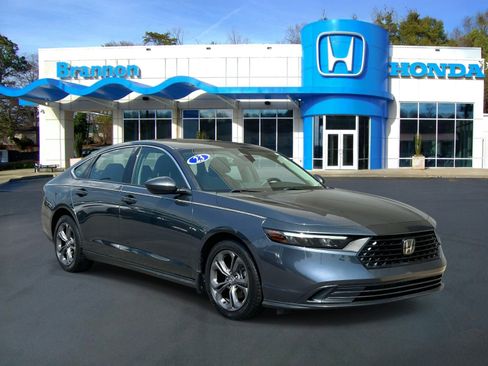 Used 2023 Honda Accord EX image 1