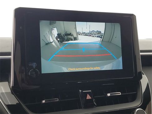 Used 2025 Toyota Corolla SE image 28