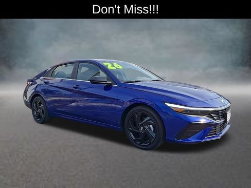 Used 2026 Hyundai Elantra SEL Sport Premium FWD image 4