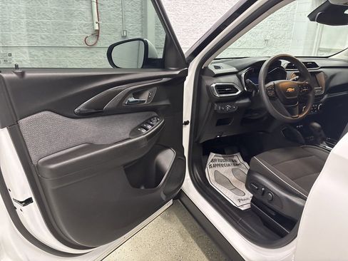 Used 2022 Chevrolet TrailBlazer LT image 12