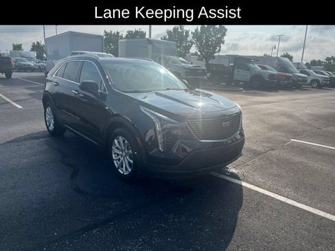 Used 2022 Cadillac XT4 Luxury w/ Driver Awareness Package AWD/4WD image 3