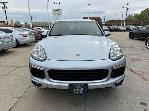Used 2017 Porsche Cayenne image 2