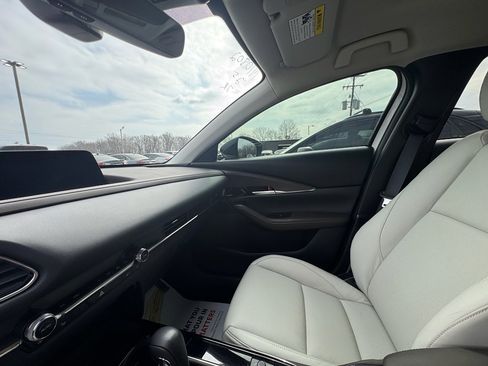 Used 2025 MAZDA CX-30 2.5 Turbo w/ Premium Plus Pkg image 12