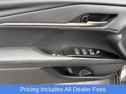Used 2025 Toyota Camry SE w/ Convenience Package AWD/4WD image 23