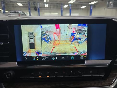 Used 2022 Chevrolet Silverado 1500 LT Trail Boss w/ LT Trail Boss Premium Package AWD/4WD image 24
