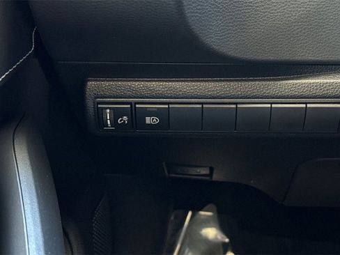 Used 2022 Toyota Corolla SE image 35