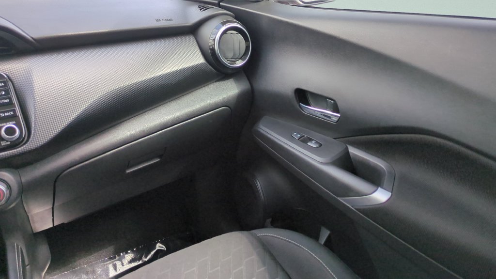 Certified 2023 Nissan Kicks SV FWD image 13