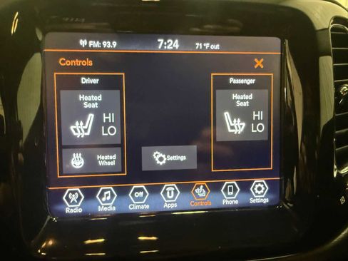 Used 2019 Jeep Compass Limited AWD/4WD image 33