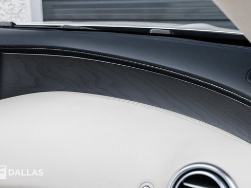 Used 2020 Mercedes-Benz S 560 Cabriolet image 33