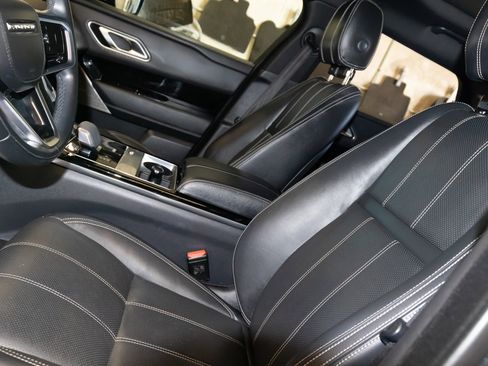 Used 2021 Land Rover Range Rover Velar R-Dynamic S image 10