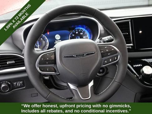 New 2026 Chrysler Voyager LX image 29