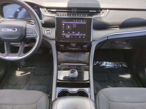 Used 2023 Jeep Grand Cherokee L Laredo AWD/4WD image 15