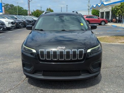 Used 2020 Jeep Cherokee Latitude FWD image 9