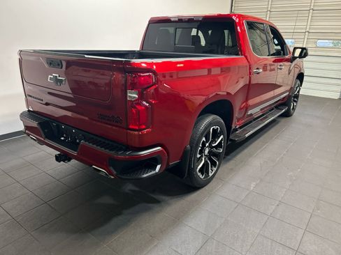Used 2024 Chevrolet Silverado 1500 High Country w/ High Country Premium Package AWD/4WD image 3