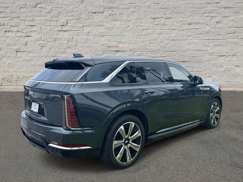 Certified 2025 Cadillac Escalade IQ Luxury 1 AWD/4WD image 5