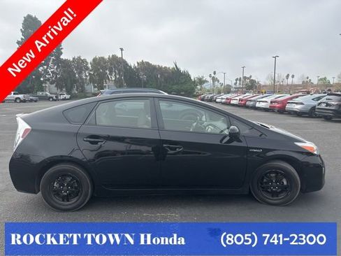 Used 2015 Toyota Prius Three image 4