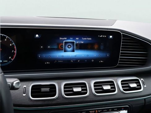 Certified 2023 Mercedes-Benz GLS 450 4MATIC image 23