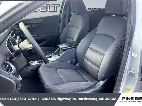 Used 2020 Chevrolet Malibu LT image 18