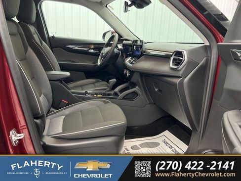 Used 2025 Chevrolet TrailBlazer LT image 15