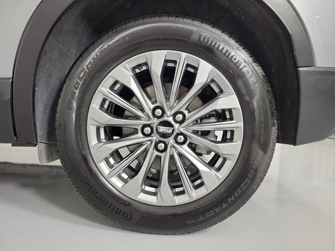 Certified 2025 Cadillac XT4 Premium Luxury AWD/4WD image 10