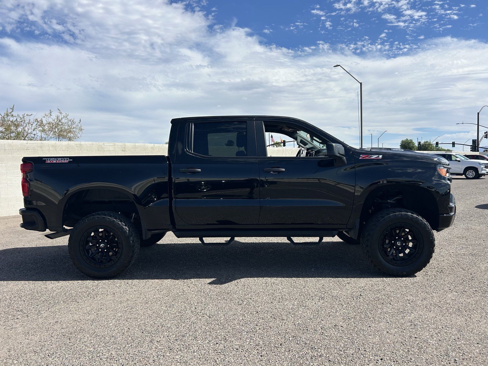 Used 2025 Chevrolet Silverado 1500 Custom Trail Boss AWD/4WD image 5