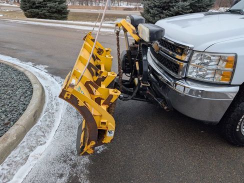 Used 2013 Chevrolet Silverado 2500 W/T w/ Snow Plow Prep Package image 5