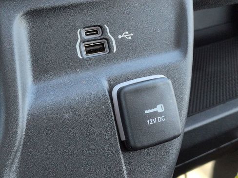 Used 2026 RAM ProMaster 2500 w/ Convenience Group FWD image 22