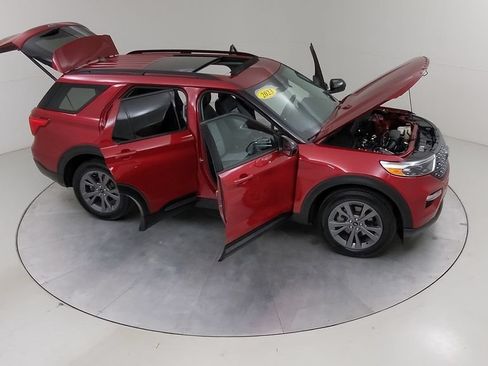Certified 2023 Ford Explorer XLT w/ Equipment Group 202A AWD/4WD image 49