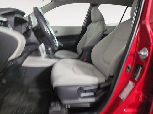 Used 2023 Toyota Corolla Cross LE AWD/4WD image 9