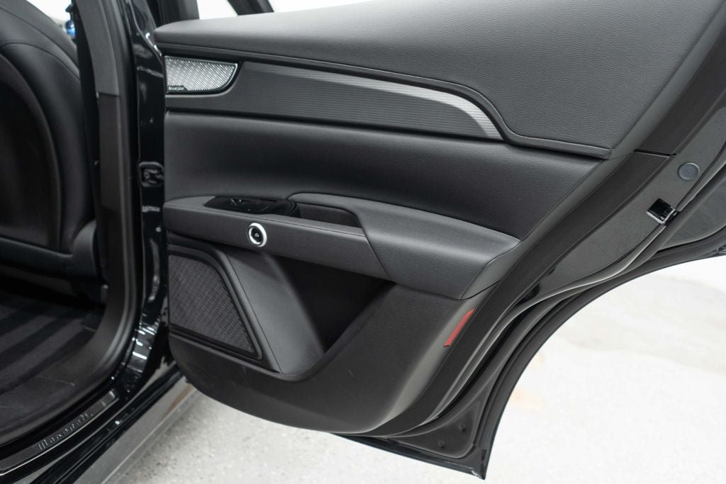 Used 2024 Maserati Grecale GT AWD/4WD image 28
