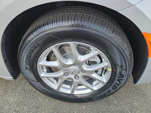 New 2026 Chrysler Pacifica Select image 17