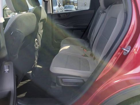 Used 2022 Ford Escape SE w/ SE Sport Appearance Package image 25