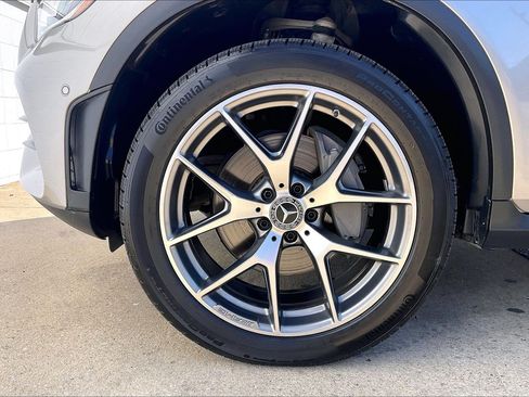 Used 2021 Mercedes-Benz GLC 300 4MATIC image 11