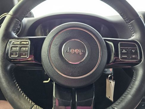 Used 2014 Jeep Wrangler Unlimited Sahara AWD/4WD image 7