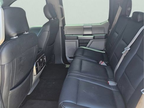 Used 2018 Ford F250 XLT w/ XLT Premium Package AWD/4WD image 12