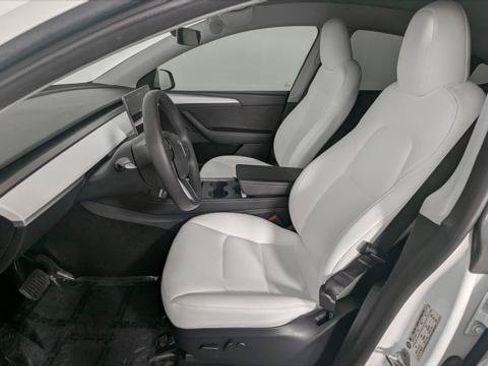 Used 2023 Tesla Model Y Long Range AWD/4WD image 13