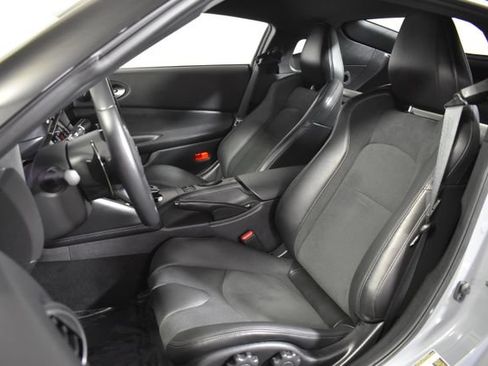 Used 2024 Nissan Z Performance w/ Floor Mat Package RWD image 10