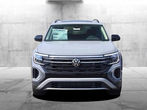 New 2026 Volkswagen Atlas Peak Edition AWD/4WD image 4
