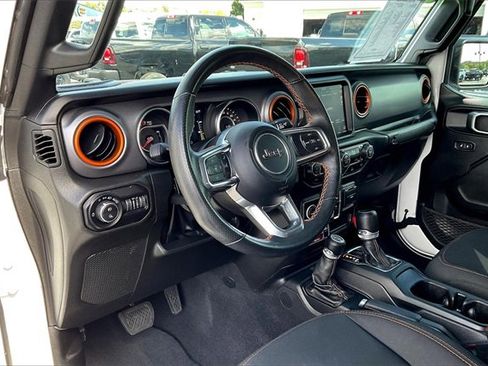 Certified 2022 Jeep Gladiator Mojave image 13