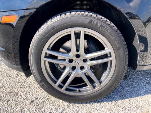 Used 2020 Porsche Macan image 25