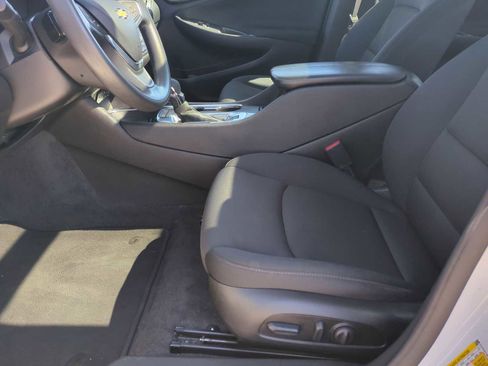 Used 2024 Chevrolet Malibu LT image 20