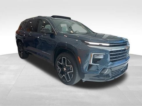 New 2026 Chevrolet Traverse High Country w/ LPO, Floor Liner Package image 7
