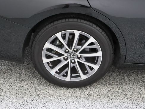 Used 2024 Lexus ES 350 w/ Accessory Package (Z2) FWD image 6
