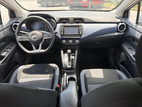 Used 2024 Nissan Versa SV FWD image 4