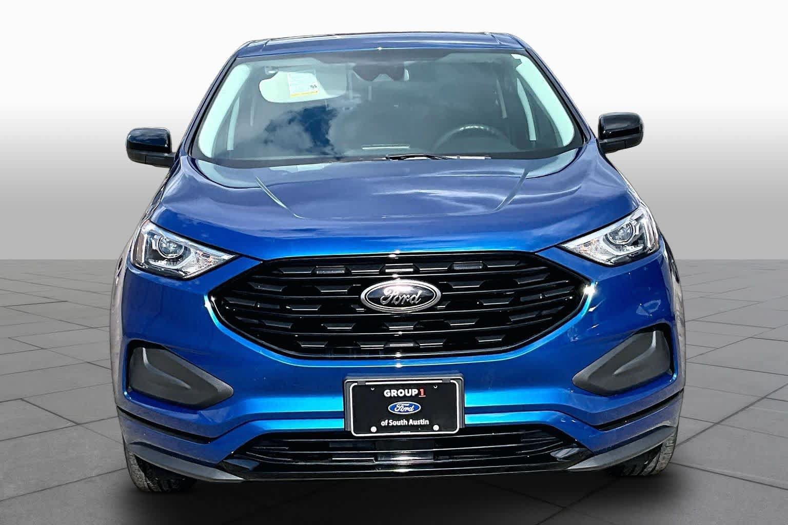 Used 2023 Ford Edge SE w/ Black Appearance Package AWD/4WD image 4