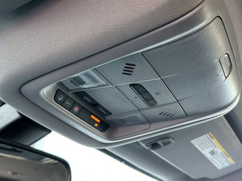 Used 2018 GMC Acadia SLT image 25