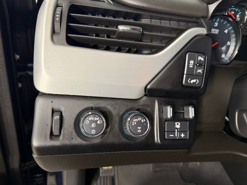 Used 2019 GMC Yukon XL SLE w/ SLE Value Package AWD/4WD image 13