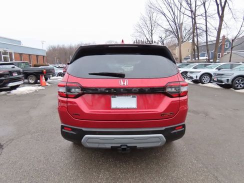 Certified 2023 Honda Pilot TrailSport image 5