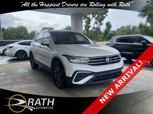 Used 2023 Volkswagen Tiguan SE AWD/4WD image 4